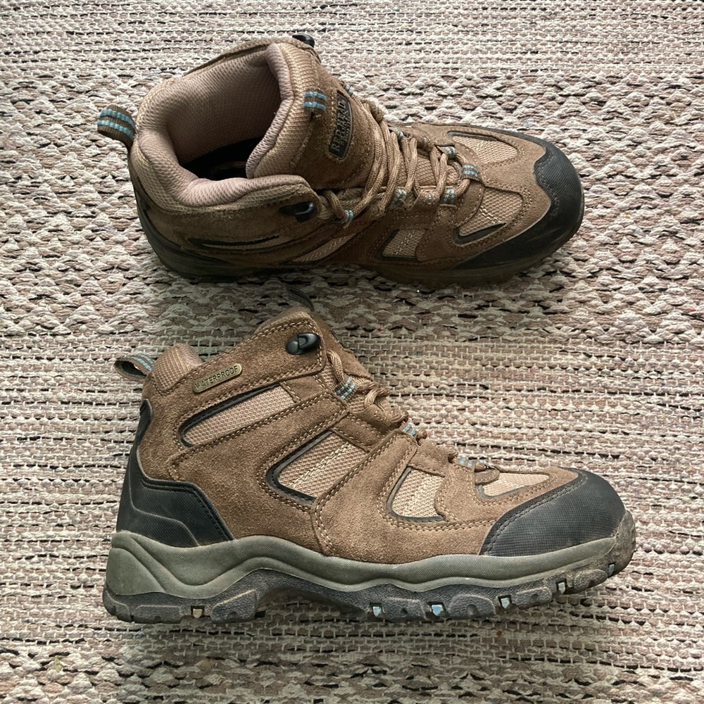 Women’s Red Head Hiking Boots